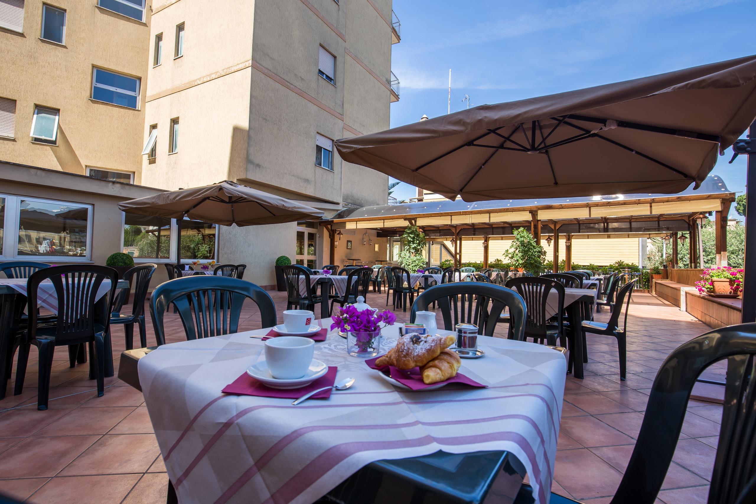 רומא Hotel Casa Tra Noi מראה חיצוני תמונה