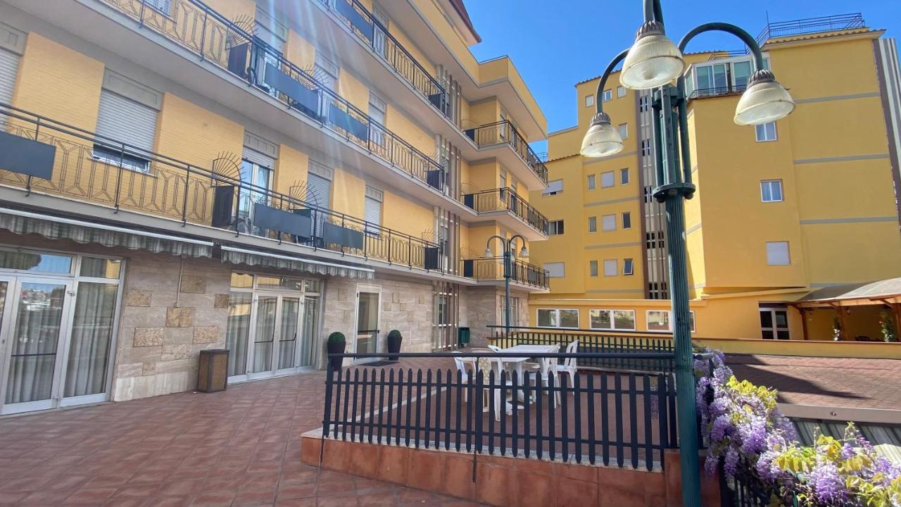 רומא Hotel Casa Tra Noi מראה חיצוני תמונה