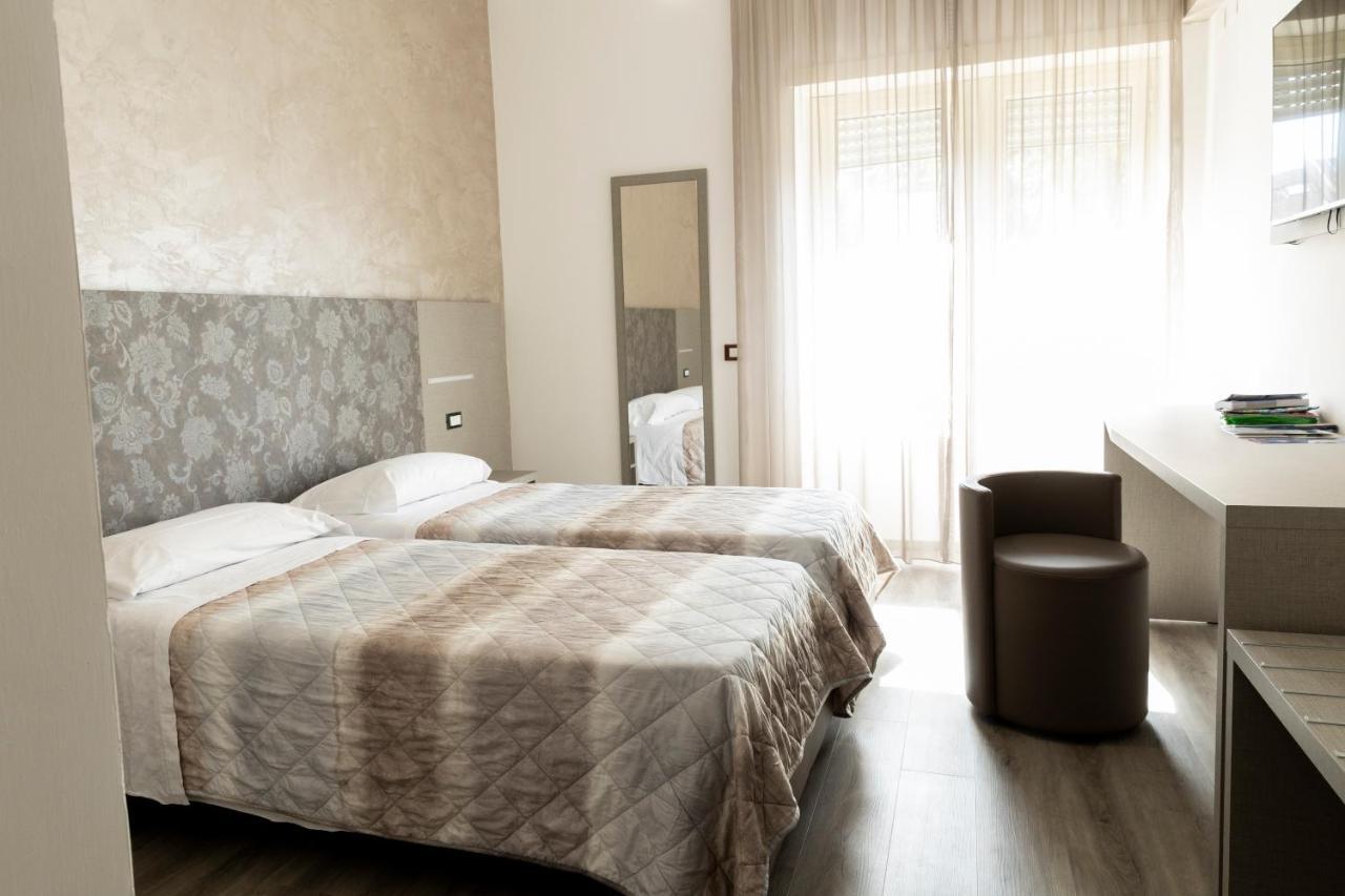 רומא Hotel Casa Tra Noi מראה חיצוני תמונה