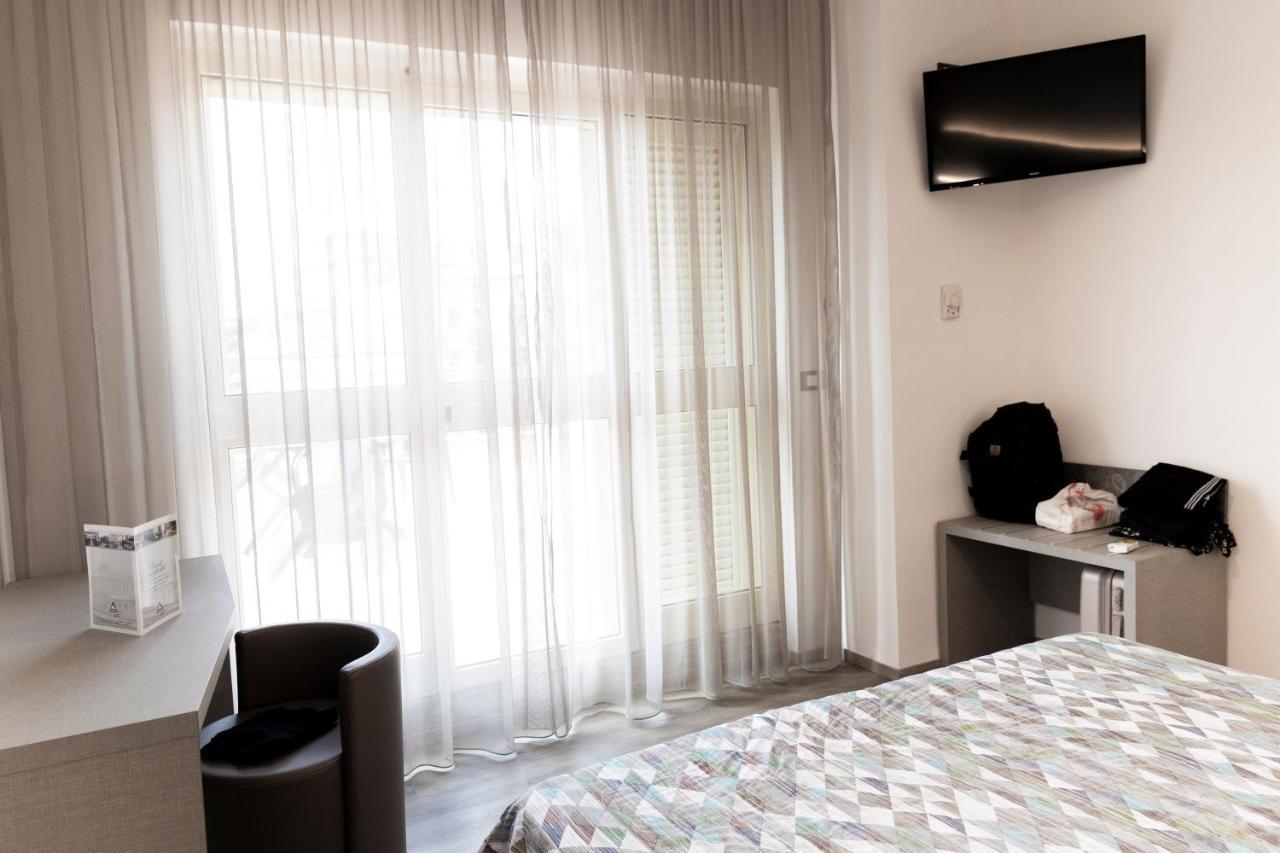 רומא Hotel Casa Tra Noi מראה חיצוני תמונה