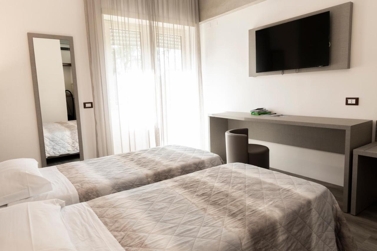 רומא Hotel Casa Tra Noi מראה חיצוני תמונה