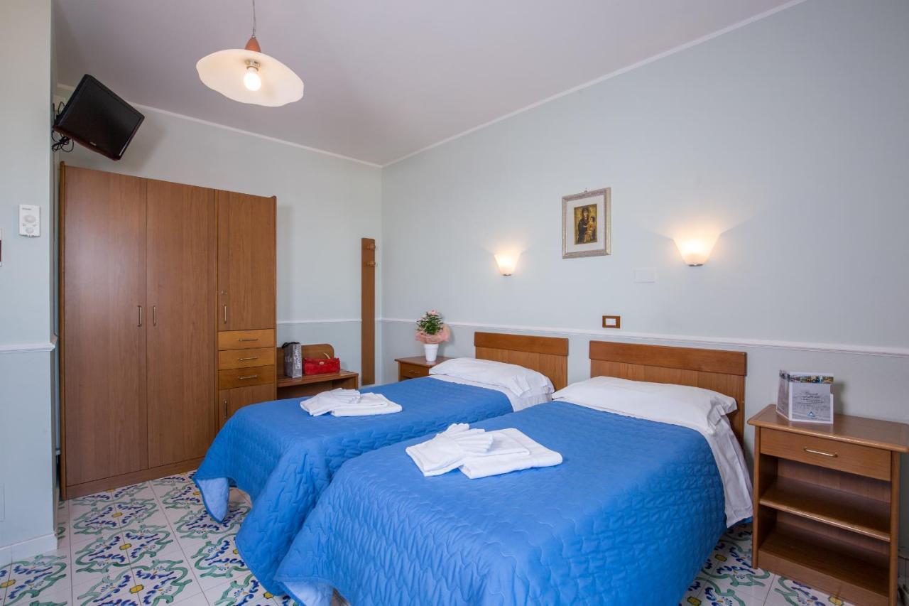 רומא Hotel Casa Tra Noi מראה חיצוני תמונה