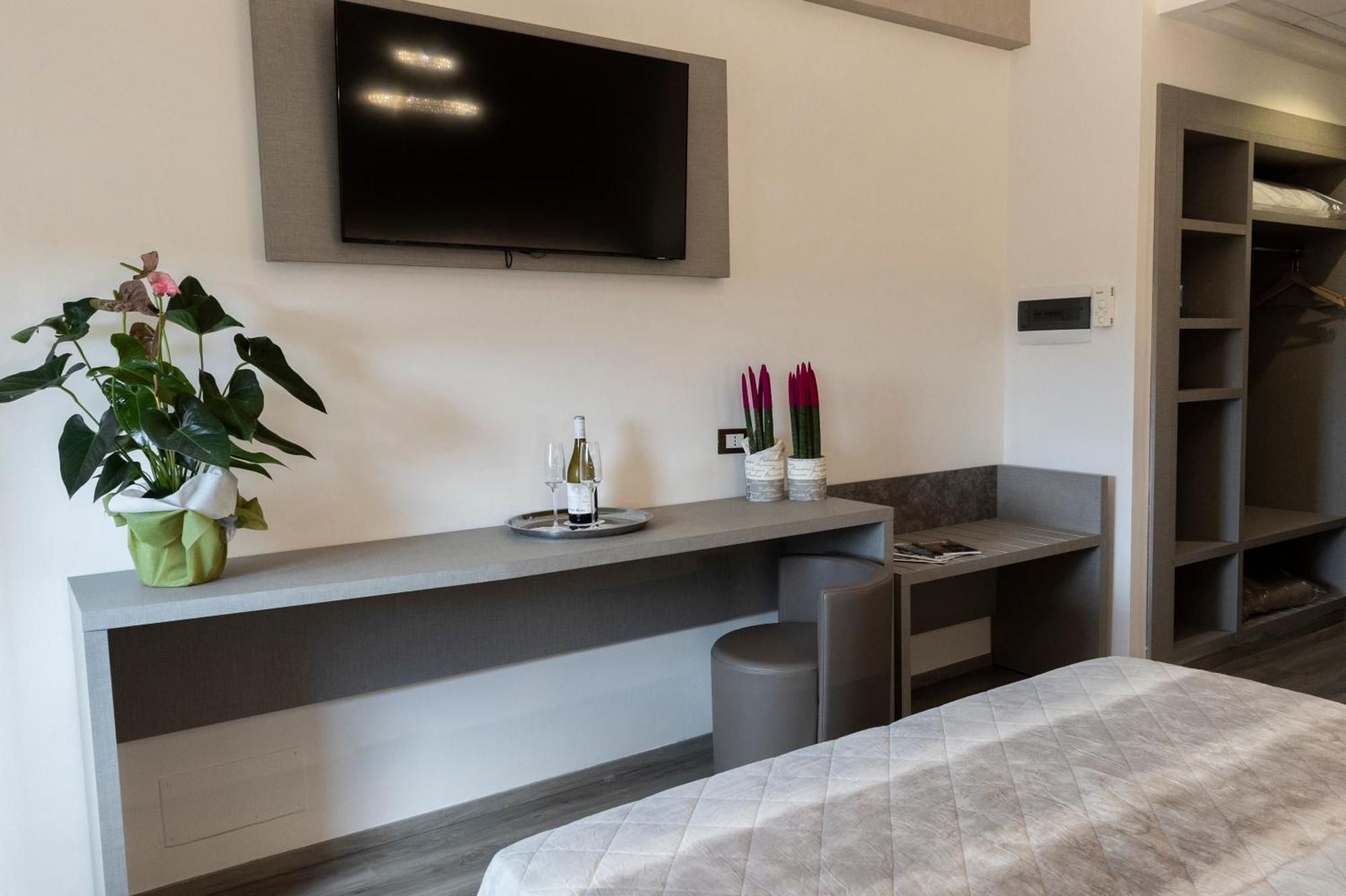 רומא Hotel Casa Tra Noi מראה חיצוני תמונה