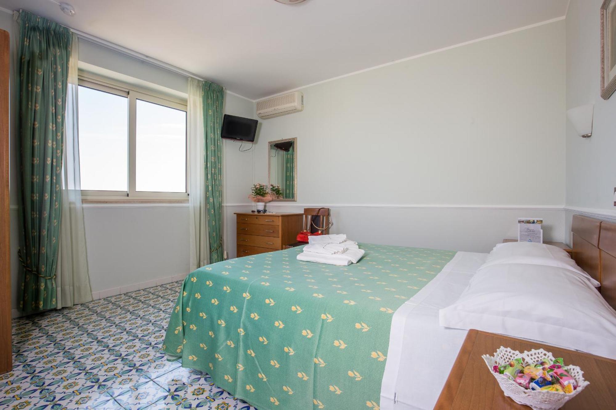 רומא Hotel Casa Tra Noi מראה חיצוני תמונה