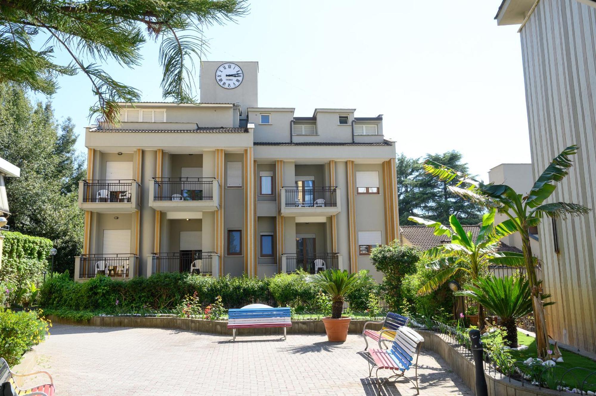 רומא Hotel Casa Tra Noi מראה חיצוני תמונה