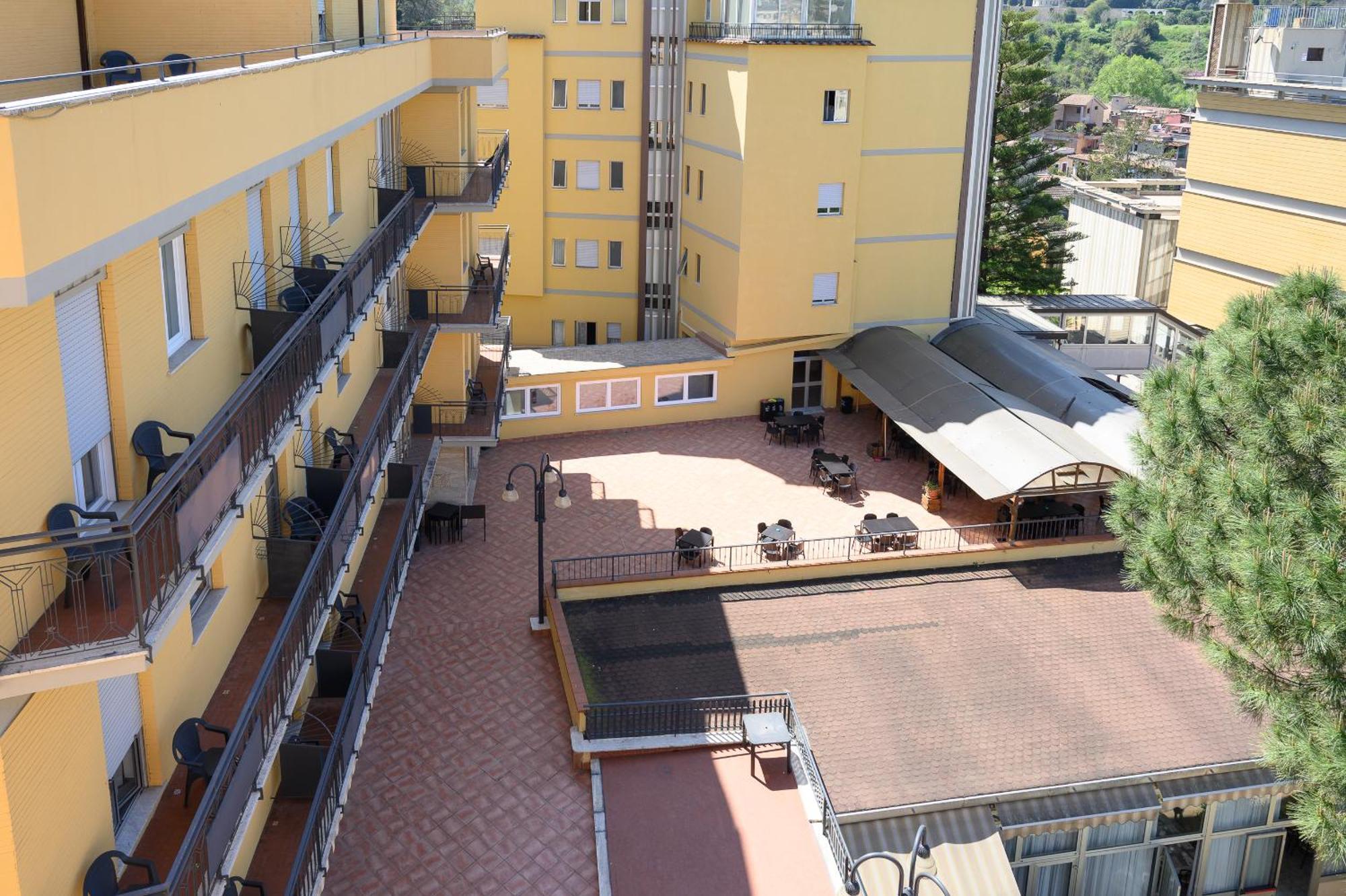 רומא Hotel Casa Tra Noi מראה חיצוני תמונה