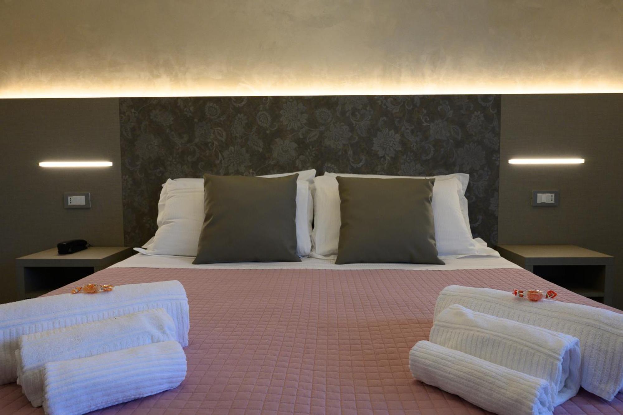 רומא Hotel Casa Tra Noi מראה חיצוני תמונה