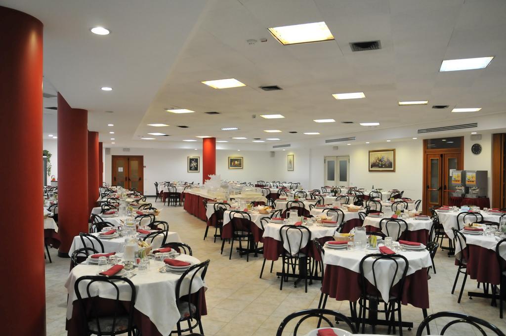 רומא Hotel Casa Tra Noi מראה חיצוני תמונה
