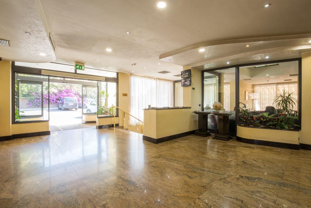 רומא Hotel Casa Tra Noi מראה חיצוני תמונה