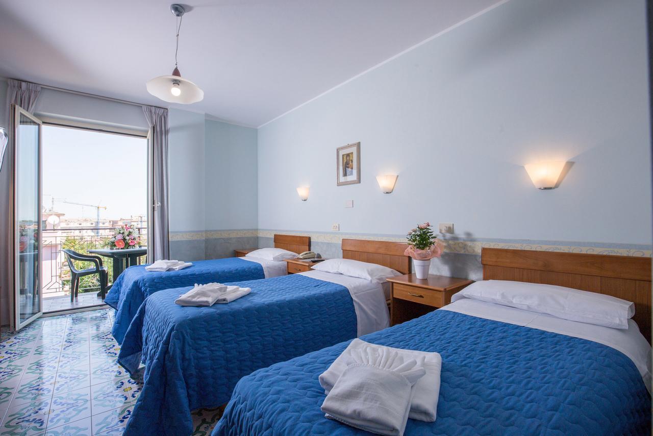 רומא Hotel Casa Tra Noi מראה חיצוני תמונה