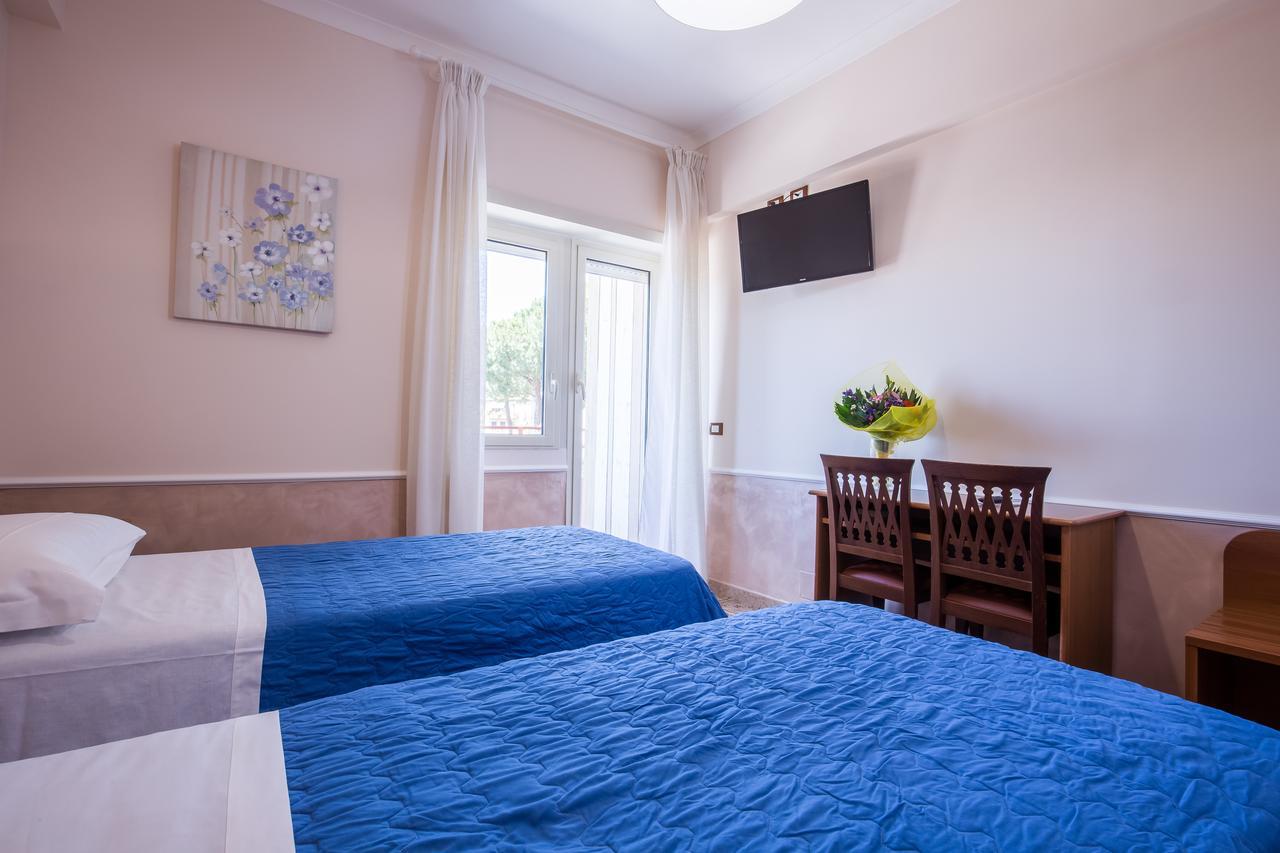 רומא Hotel Casa Tra Noi מראה חיצוני תמונה
