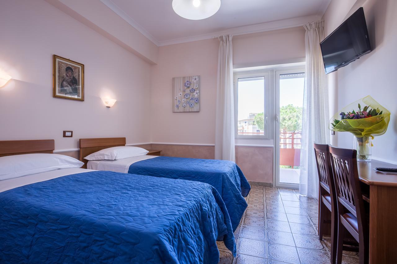 רומא Hotel Casa Tra Noi מראה חיצוני תמונה